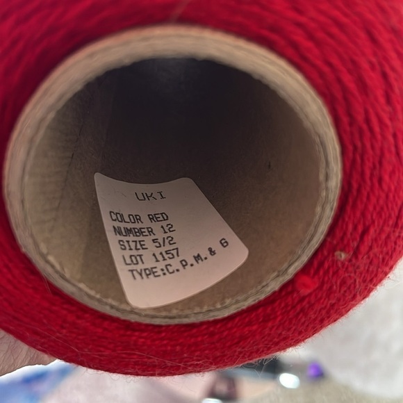 A spool of red cotton for sewing and crochet work basically new and vintage - Picture 3 of 3
